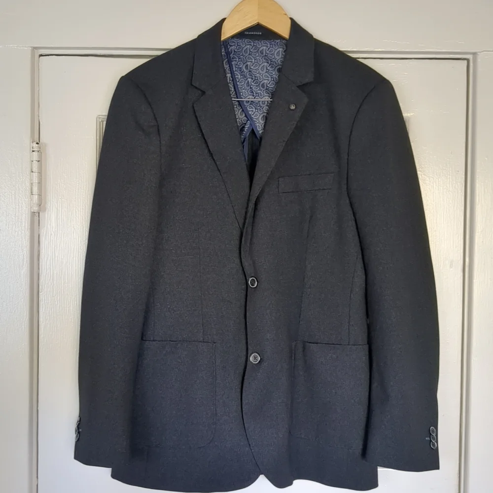 7Diamonds‎ Fit Sport Coat Blazer Medium Charcoal Black Royal Blue EXCELLENT COND